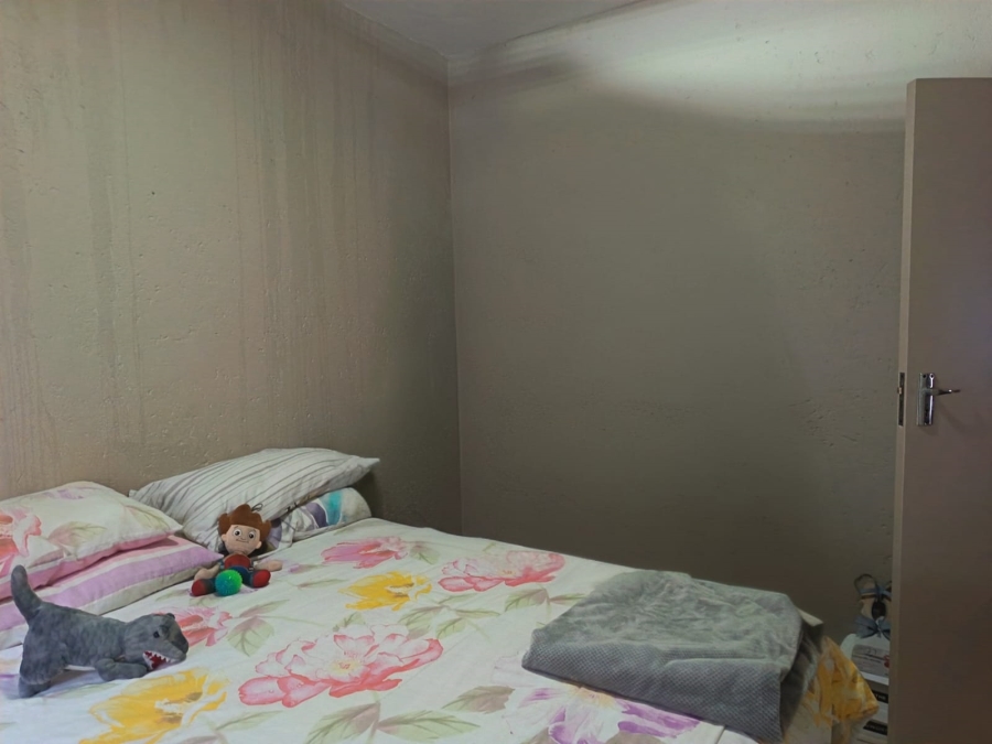 2 Bedroom Property for Sale in Waterval East North West